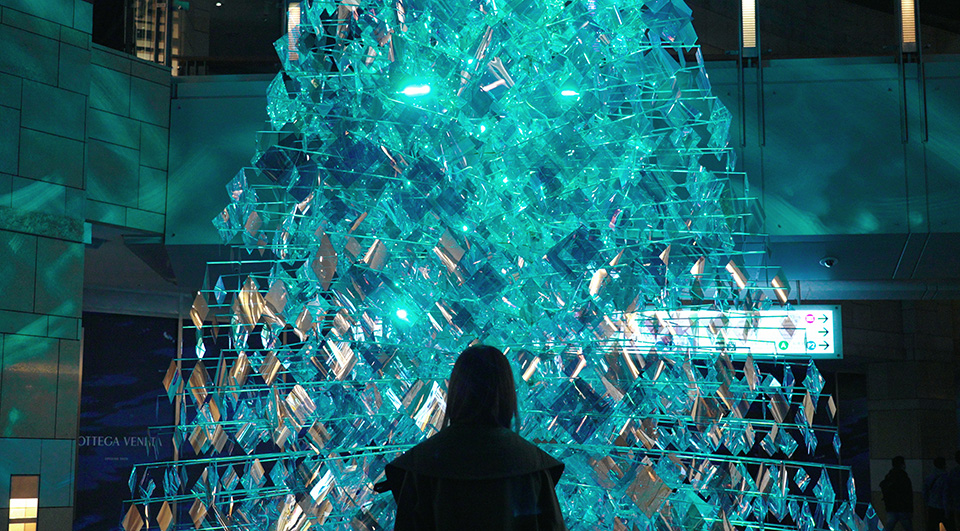 A Nap-able Christmas Tree Emerges in Roppongi Hills