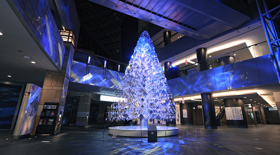 A Nap-able Christmas Tree Emerges in Roppongi Hills